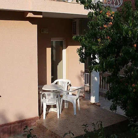 Aquarelle And Villas Aparthotel