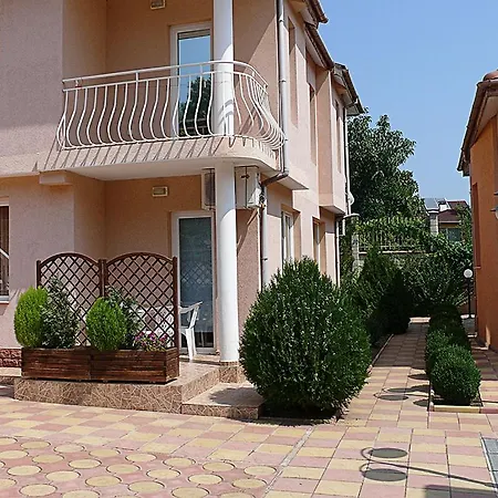 Aparthotel Aquarelle And Villas Golden Sands
